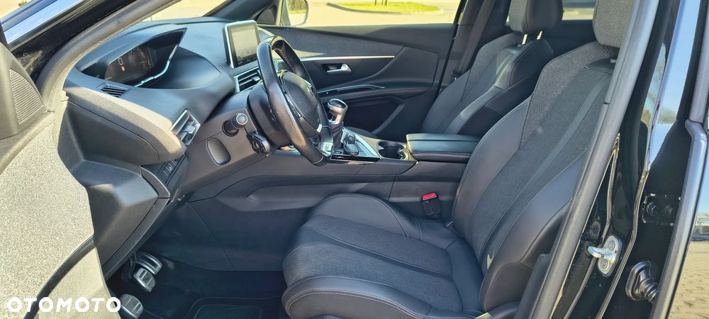 Peugeot 5008 - 9