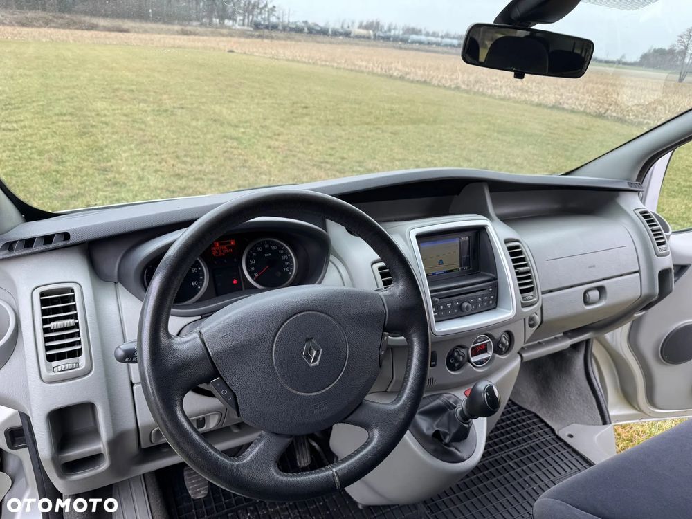 Renault Trafic FAP Grand Passenger Black Edition - 10