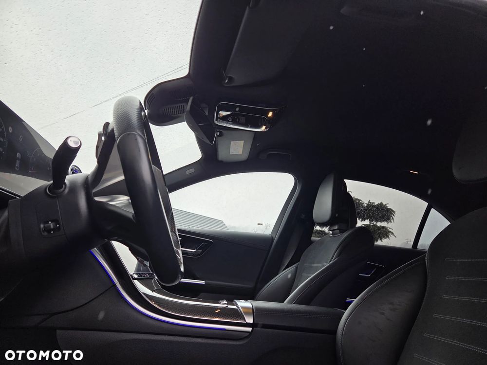 Mercedes-Benz Klasa C 300 4MATIC 9G-TRONIC - 31