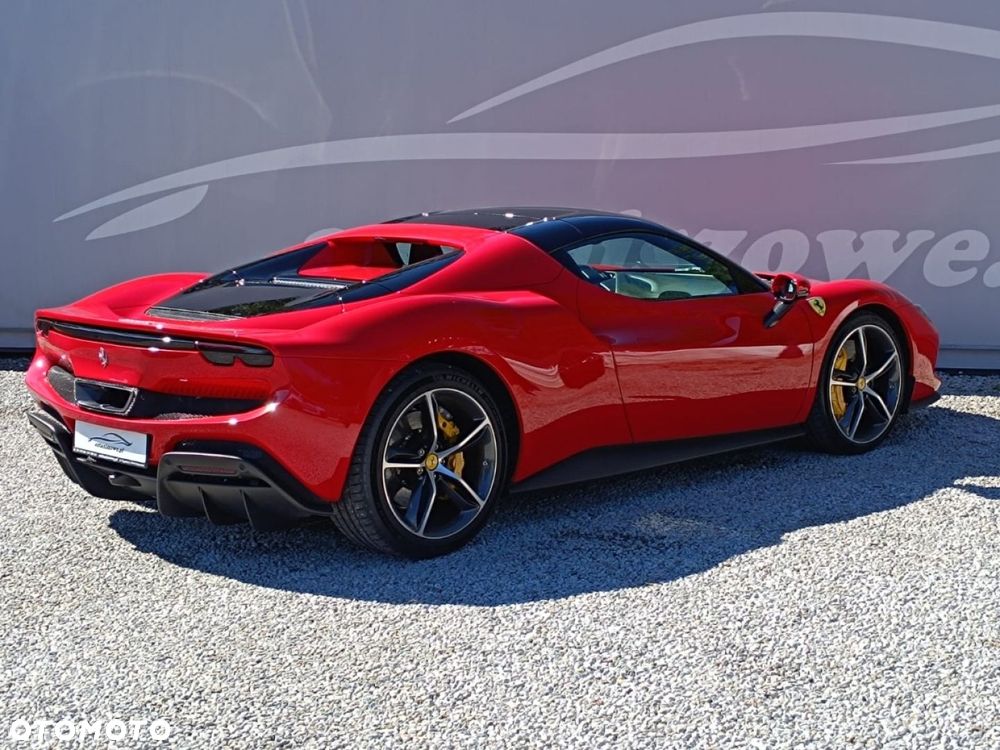 Ferrari 296 GTS - 31