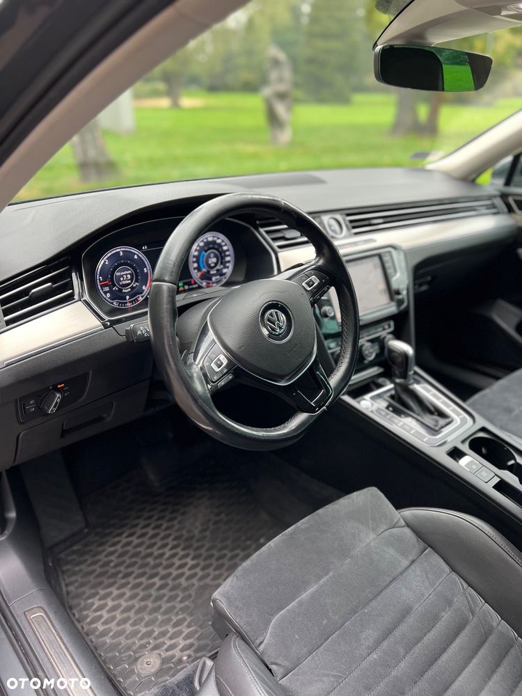Volkswagen Passat 2.0 TDI BMT Highline DSG - 12