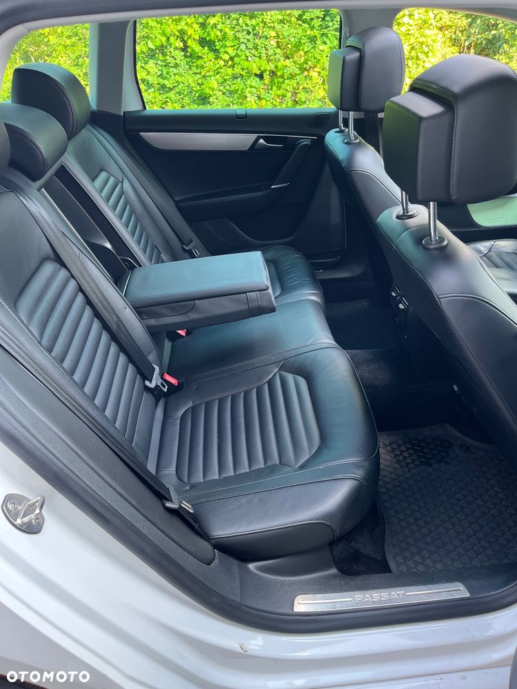 Volkswagen Passat Variant 2.0 TDI Highline - 25