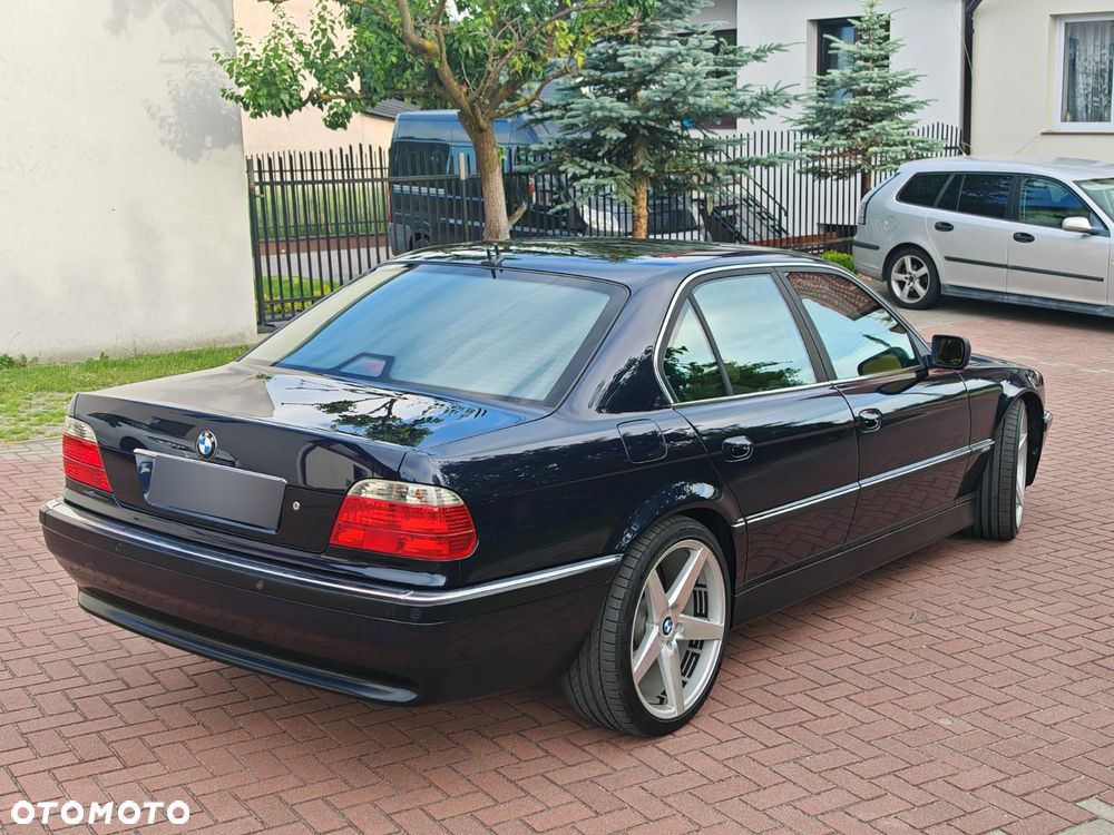 BMW Seria 7 - 1