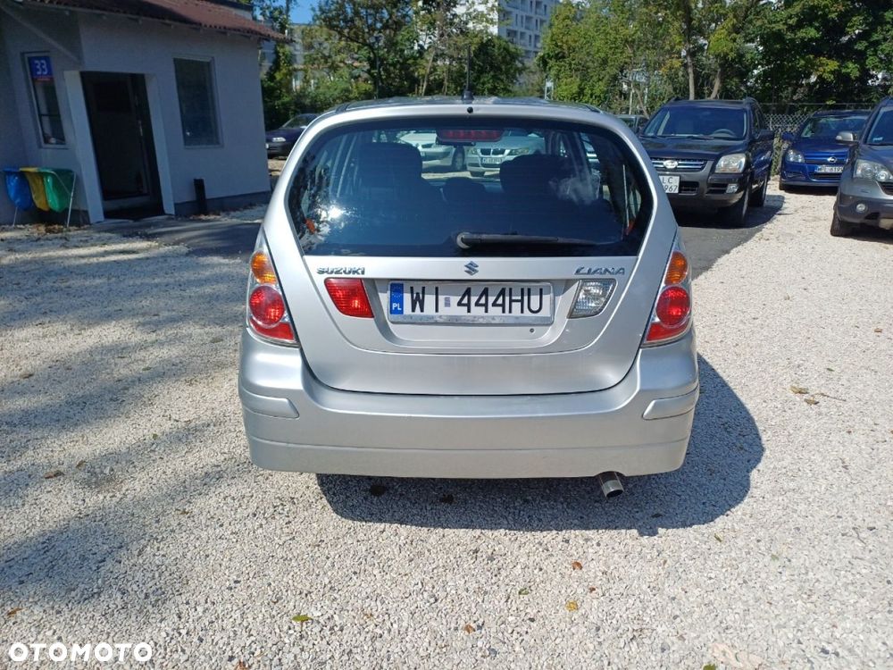 Suzuki Liana - 5