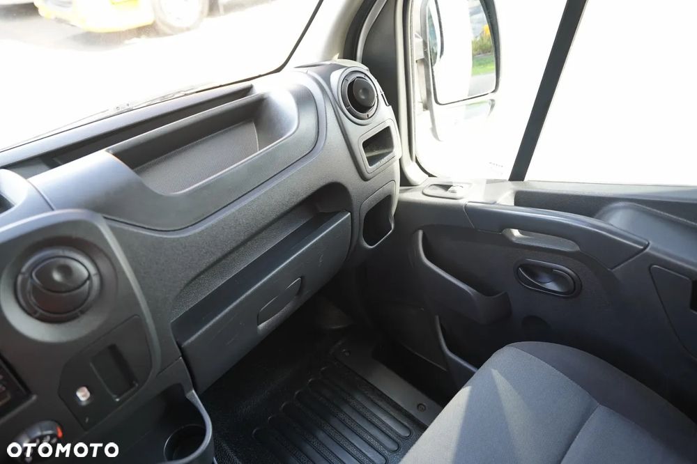 Renault MASTER 2,3  DCI 165  / KONTENER  4,3 m /  WINDA DHOLLANDIA 750 KG  / BLIŹNIAK /SPROWADZONY - 31