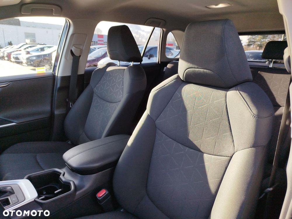 Toyota RAV4 - 11