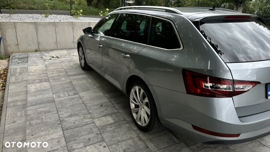 Skoda Superb 2.0 TDI Style DSG - 4