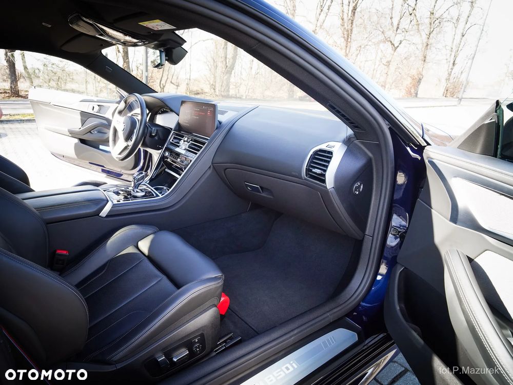 BMW Seria 8 - 11