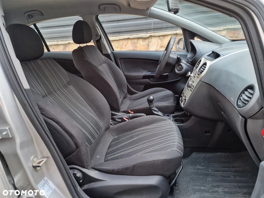 Opel Corsa 1.2 16V Sport - 19