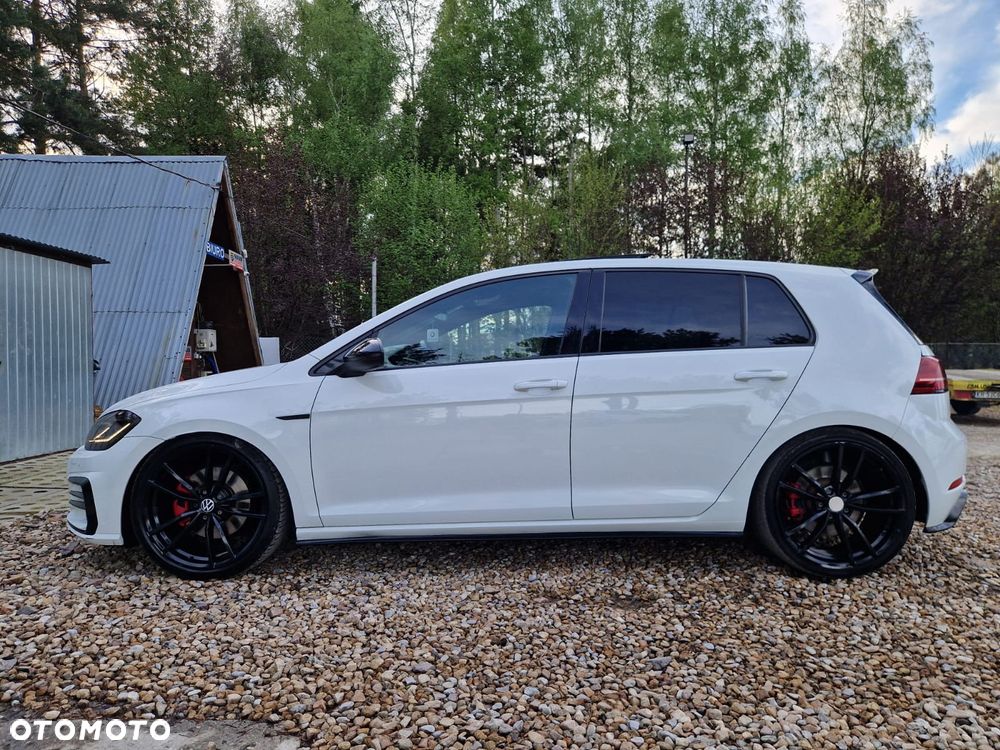 Volkswagen Golf - 2