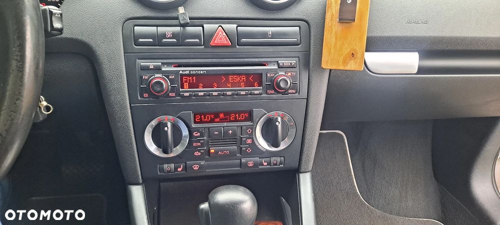 Audi A3 3-drzwiowe 2.0 FSI Ambition Tiptronic - 13