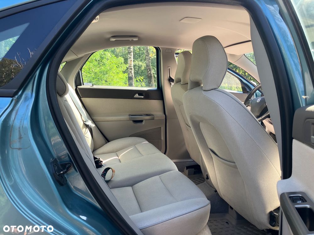 Volvo S40 2.0D - 11