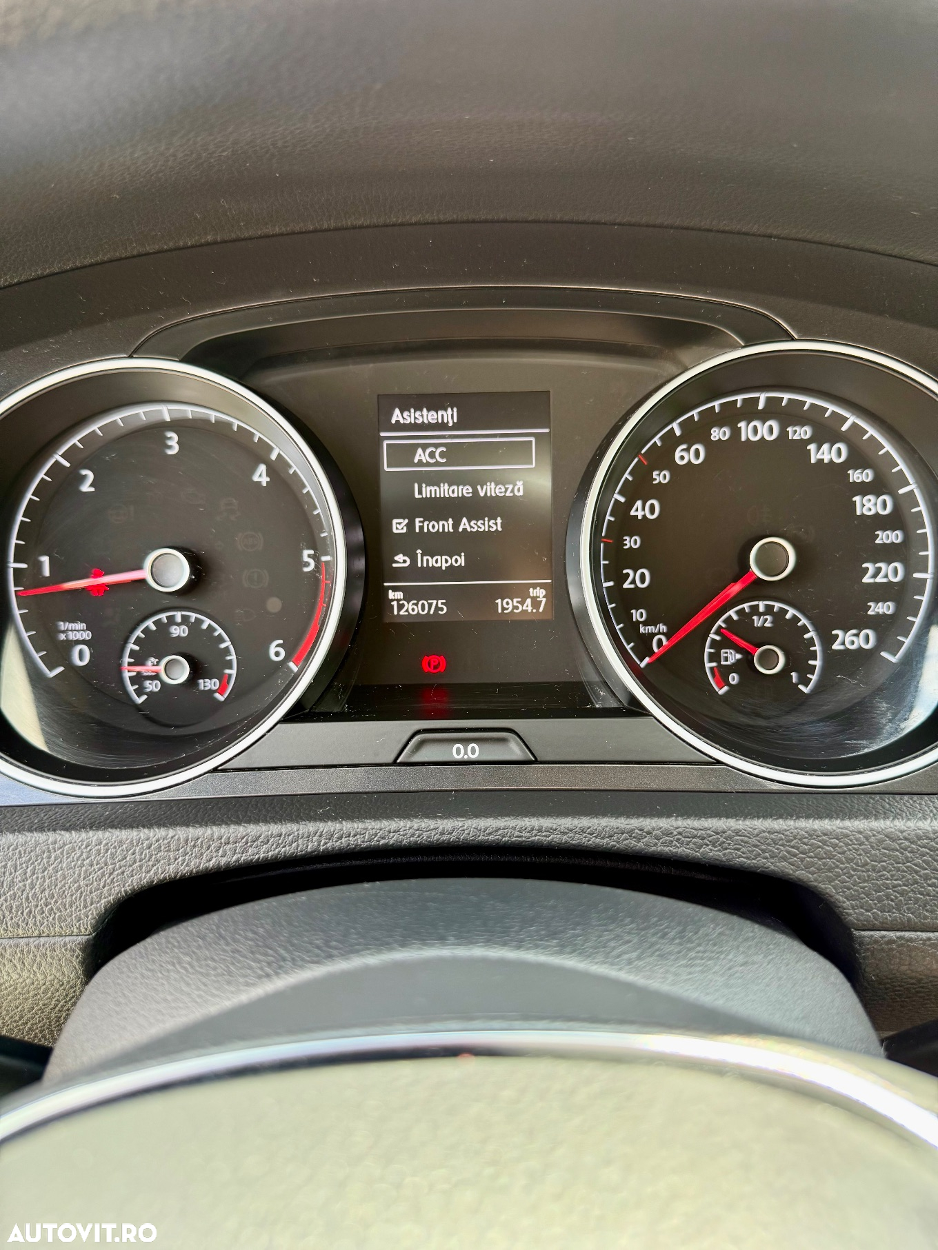 Volkswagen Golf 1.6 TDI Comfortline - 24