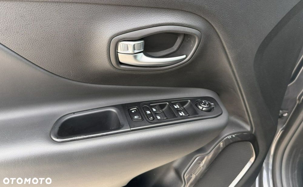 Jeep Renegade 1.3 T-GDI 4xe Automatik Limited - 38