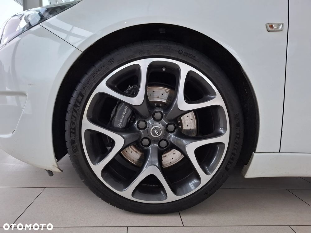 Opel Insignia 2.8 T V6 OPC - 10