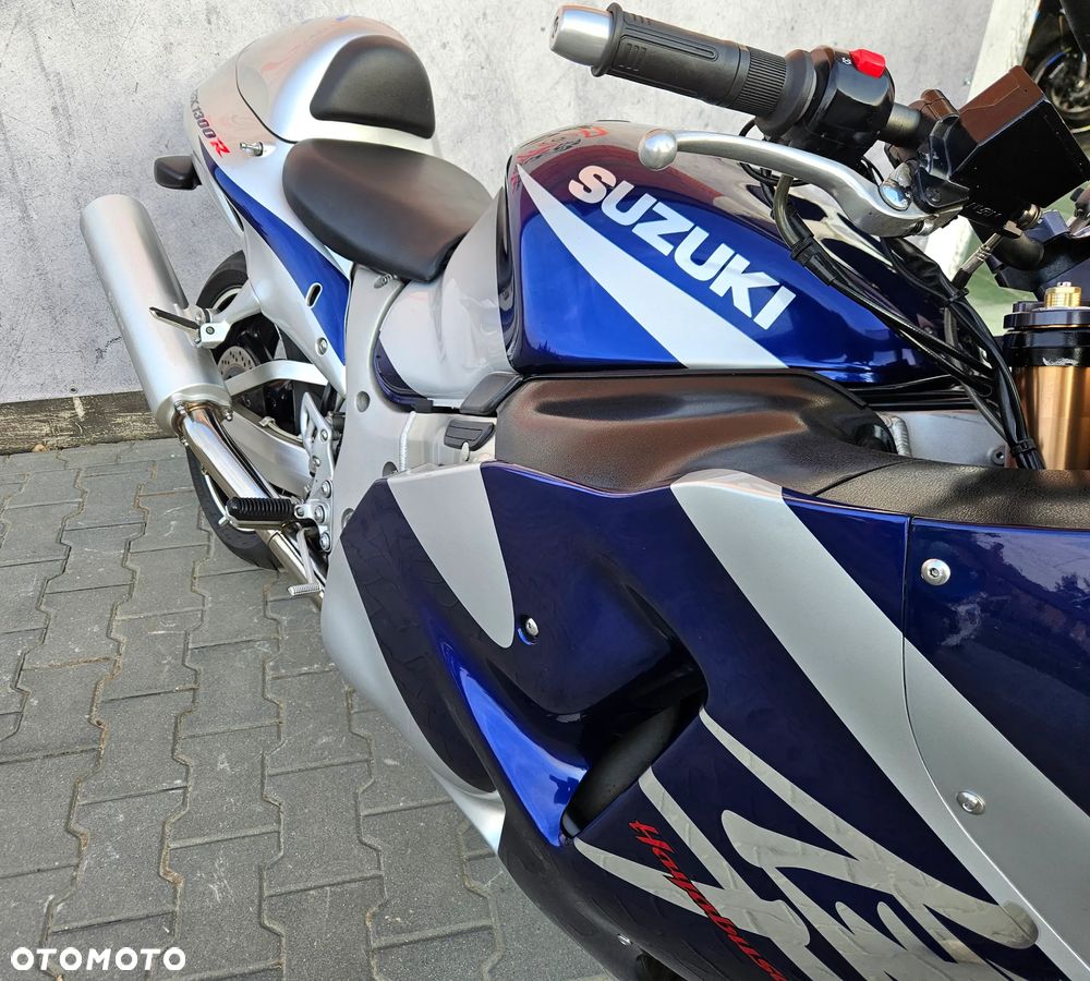 Suzuki GSX - 27