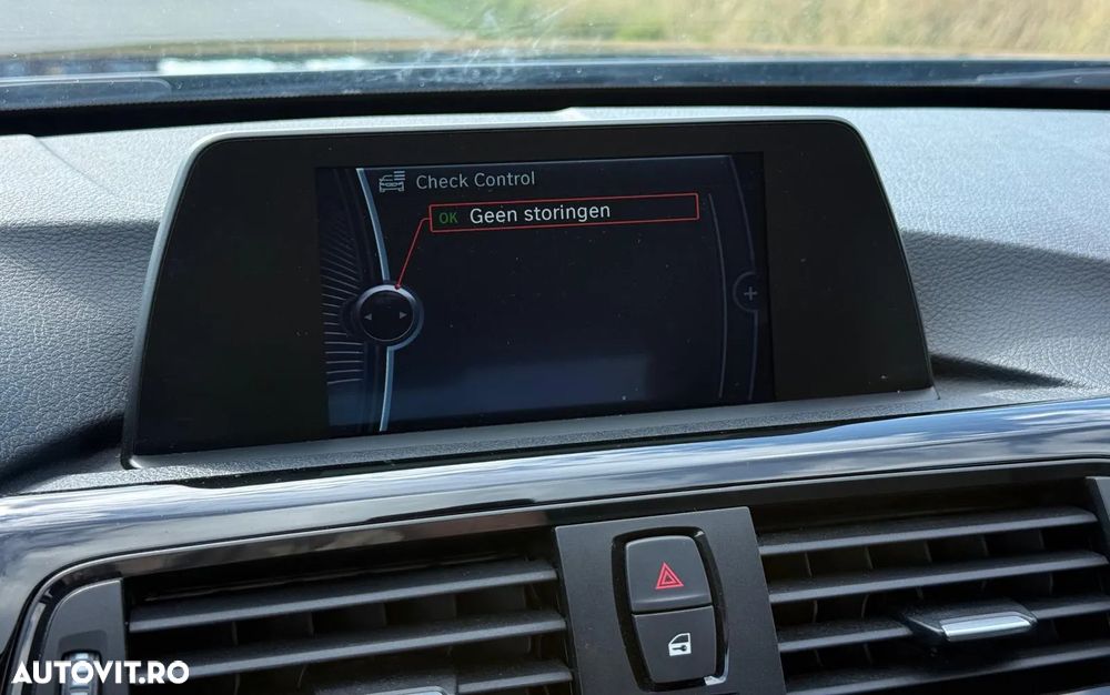 BMW Seria 3 320i Efficient Dynamics Edition Sport Line - 10