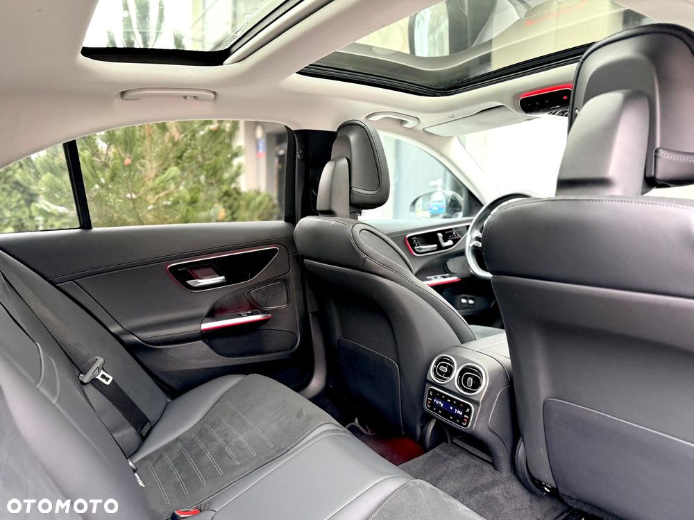 Mercedes-Benz Klasa C 400 e PHEV 4-Matic AMG - 27