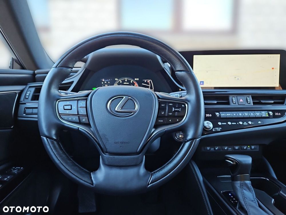 Lexus ES 300h Prestige - 11