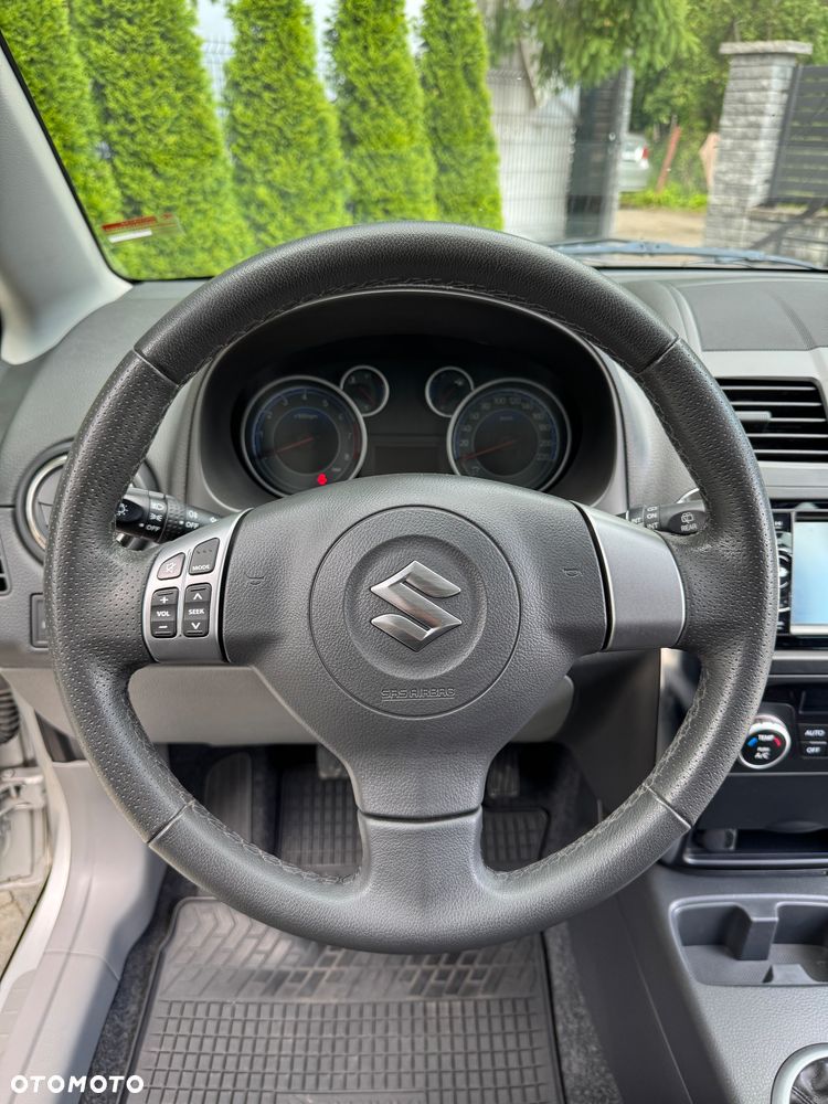 Suzuki SX4 Classic 1.6 VVT 4x4 Style - 13