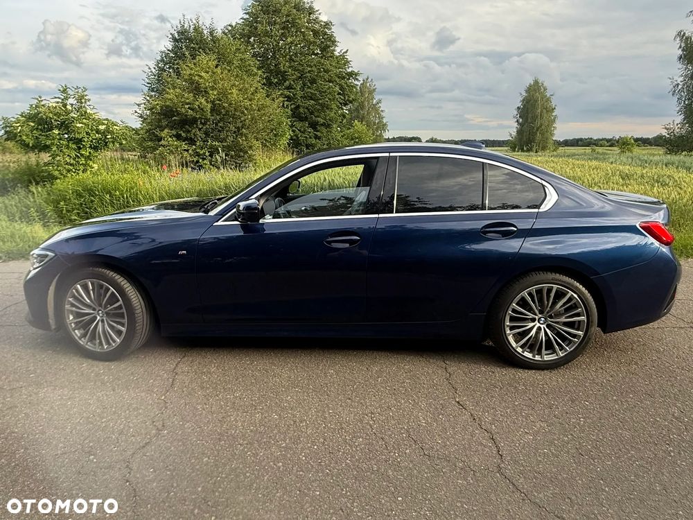 BMW Seria 3 320i Luxury Line - 4