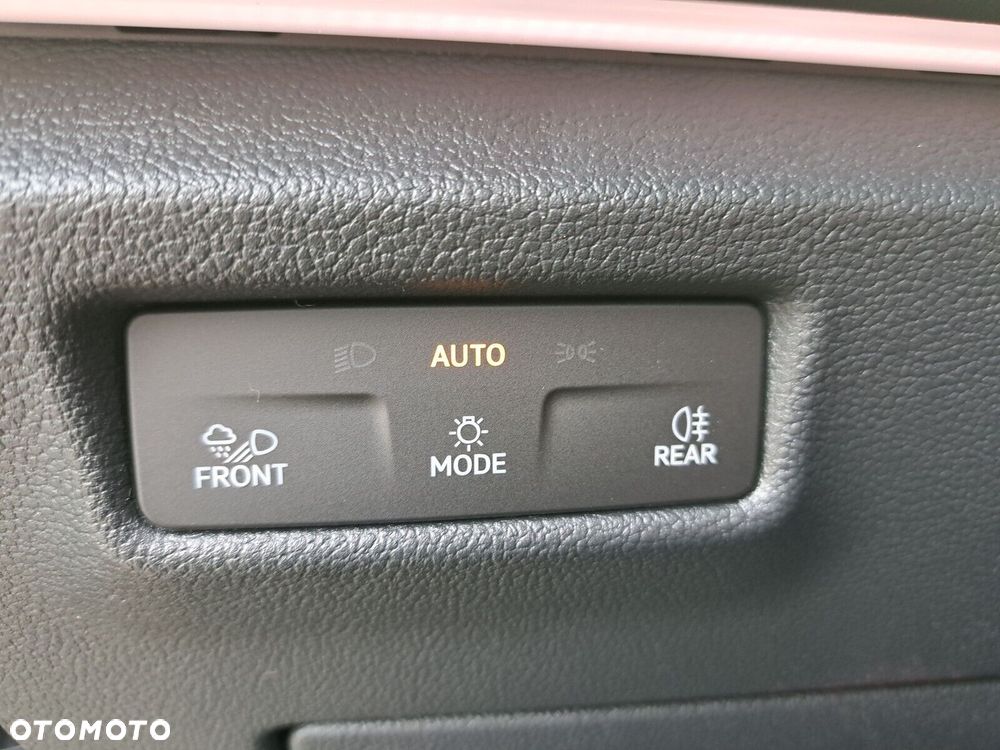 Volkswagen Tiguan - 32
