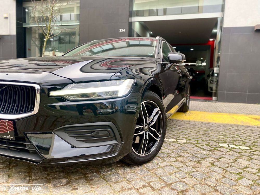 Volvo V60 2.0 D3 Momentum Geartronic - 3