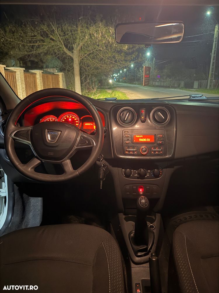 Dacia Logan TCe 90 Essential - 11