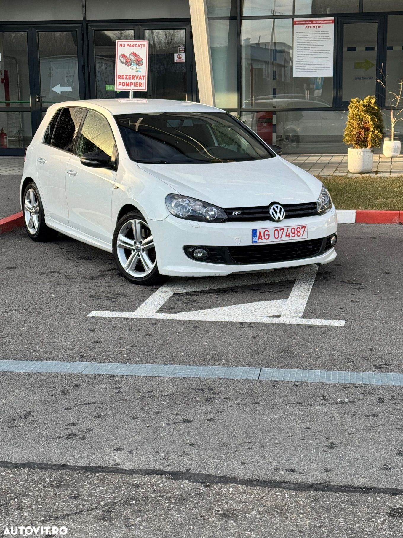 Volkswagen Golf Variant 1.4 TSI Highline - 1