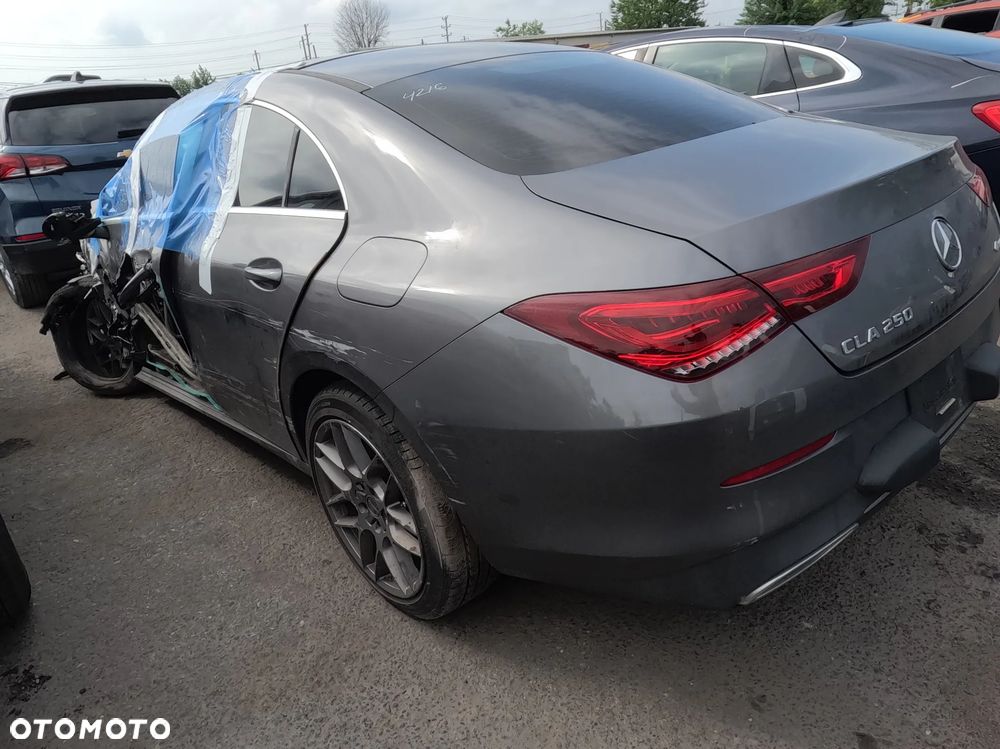 Mercedes-Benz CLA 250 4-Matic Edition 1 7G-DCT - 3