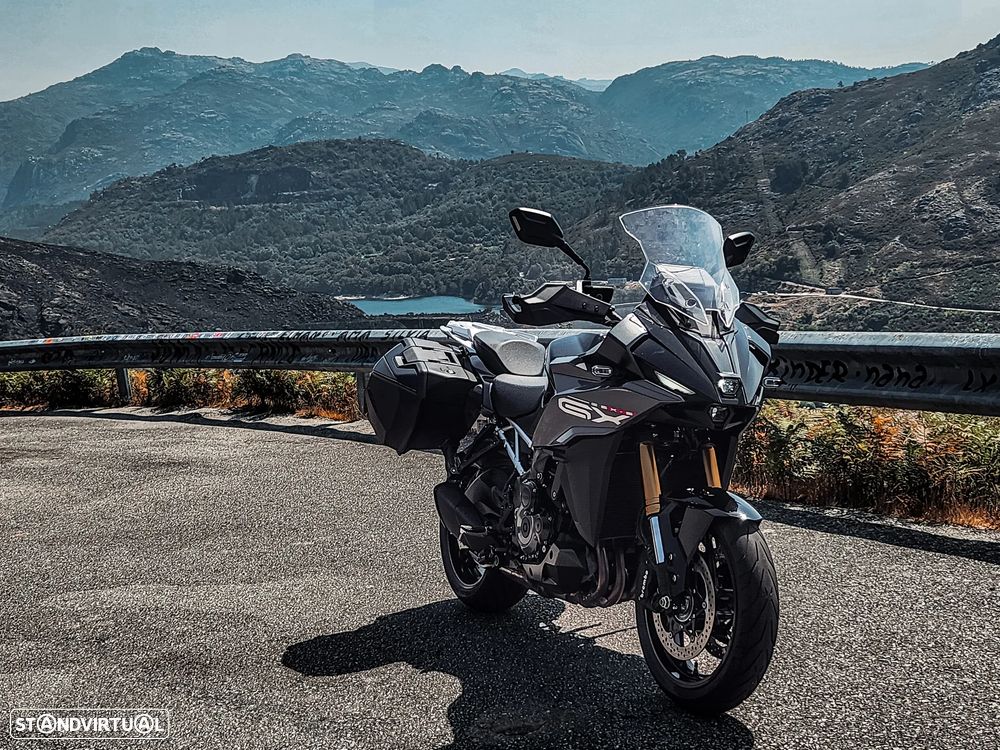 Suzuki GSX S 1000 GX - 2