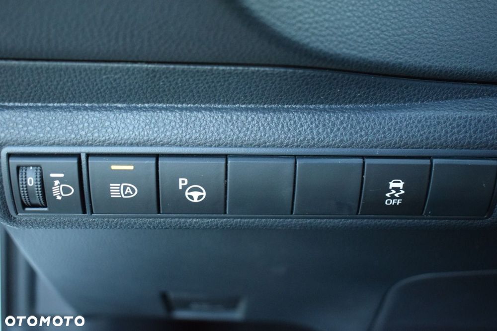 Toyota Corolla 1.8 Hybrid Comfort - 20