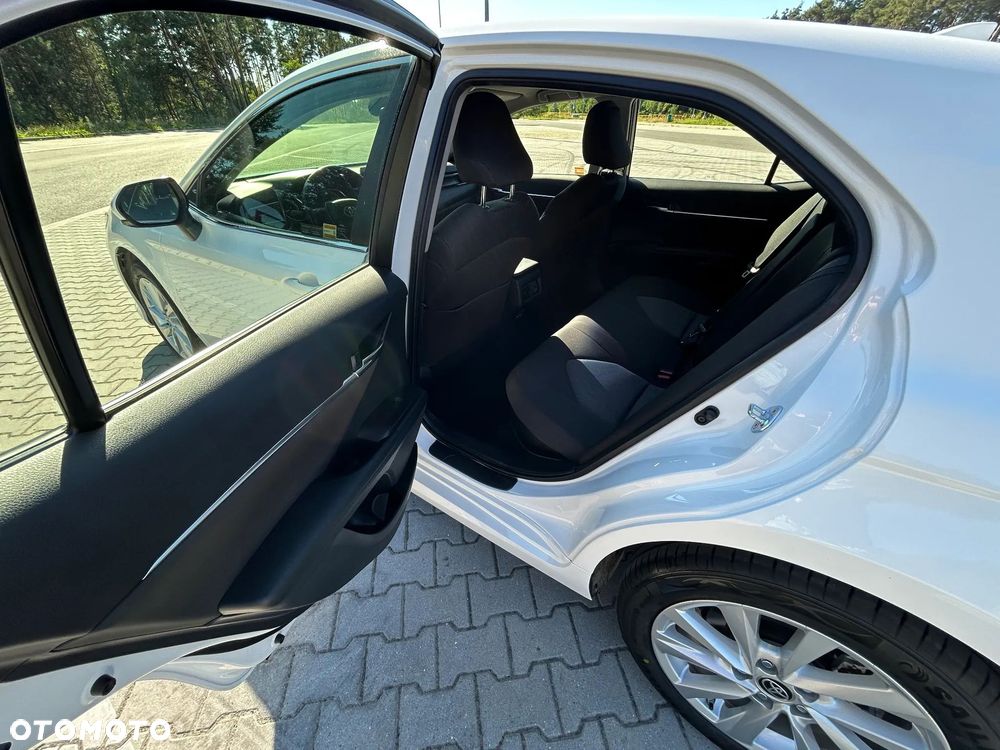 Toyota Camry 2.5 Hybrid Comfort CVT - 20