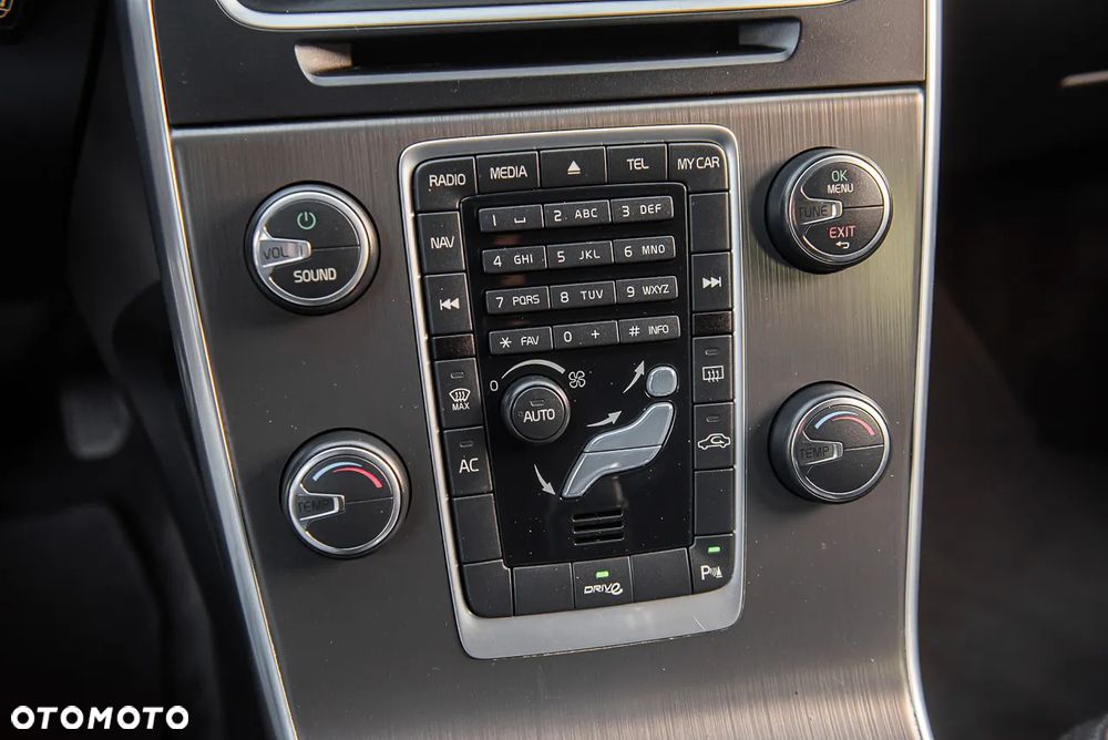 Volvo V60 D3 Geartronic Summum - 24