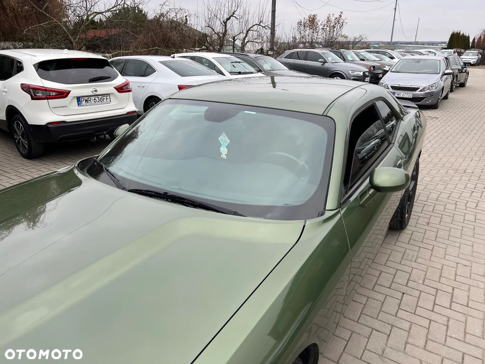 Dodge Challenger - 30