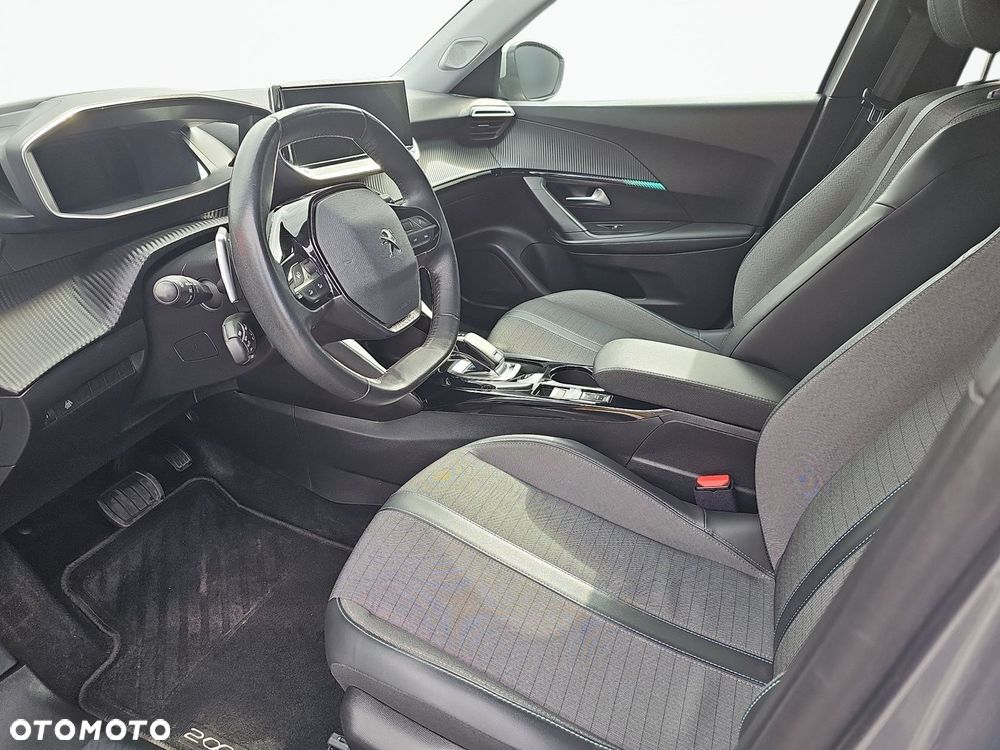 Peugeot 2008 - 10