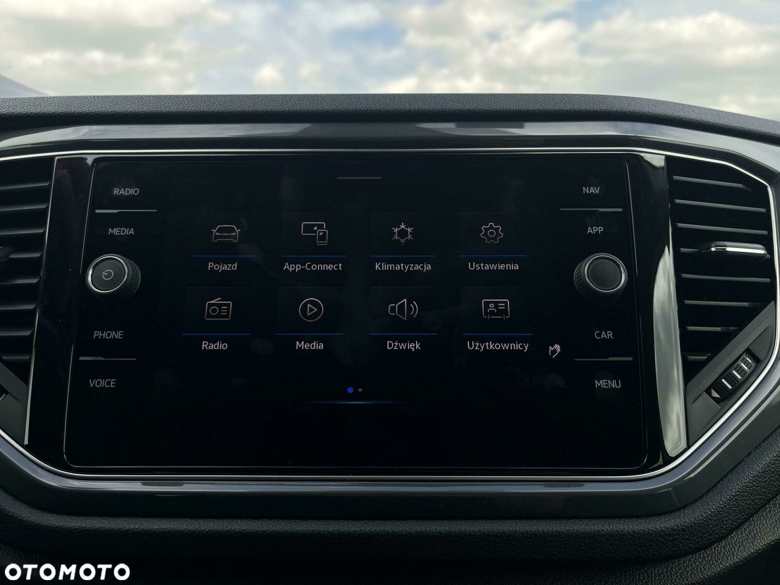 Volkswagen T-Roc - 22