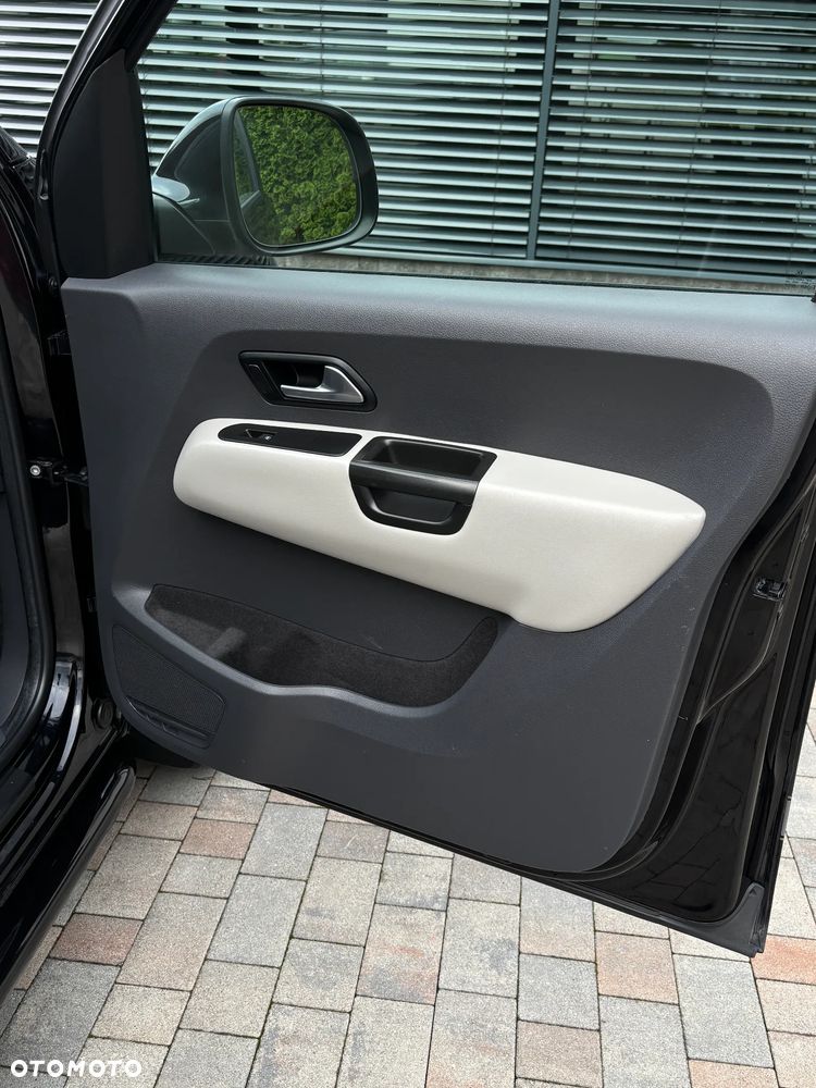 Volkswagen Amarok 2.0 BiTDI Autm Canyon - 26