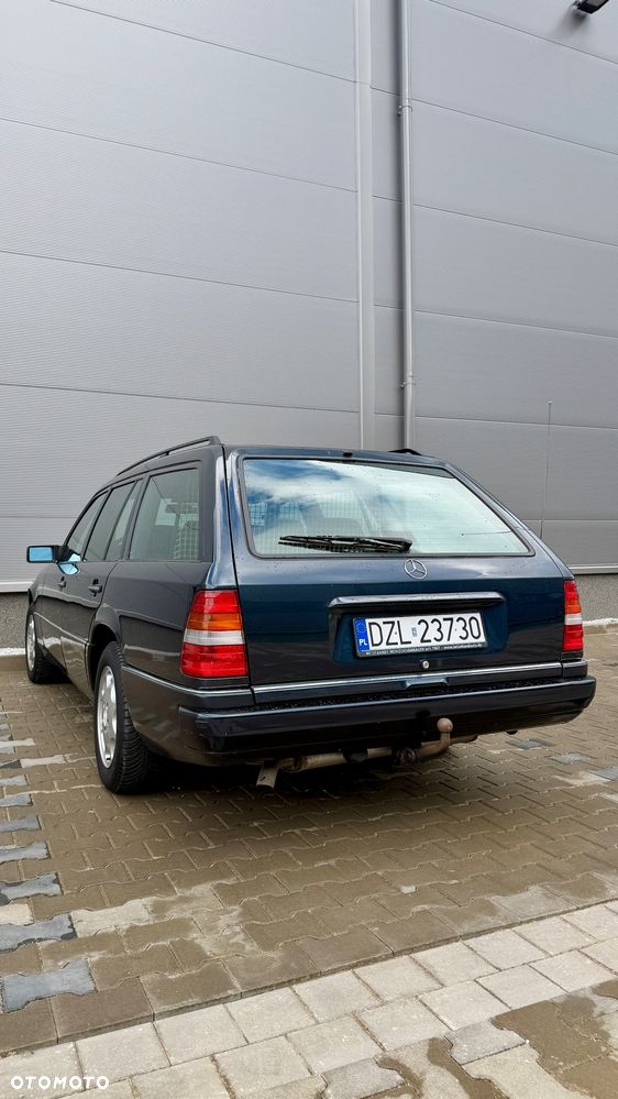 Mercedes-Benz W124 (1984-1993) - 13