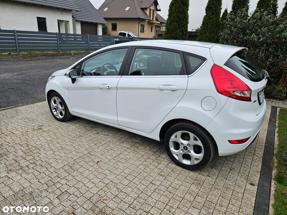 Ford Fiesta 1.4 Champions Edition - 9