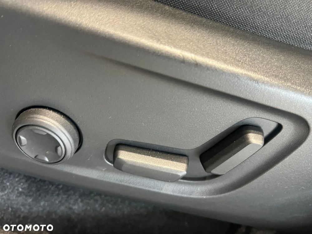 Volvo XC 40 Twin Recharge Plus - 24