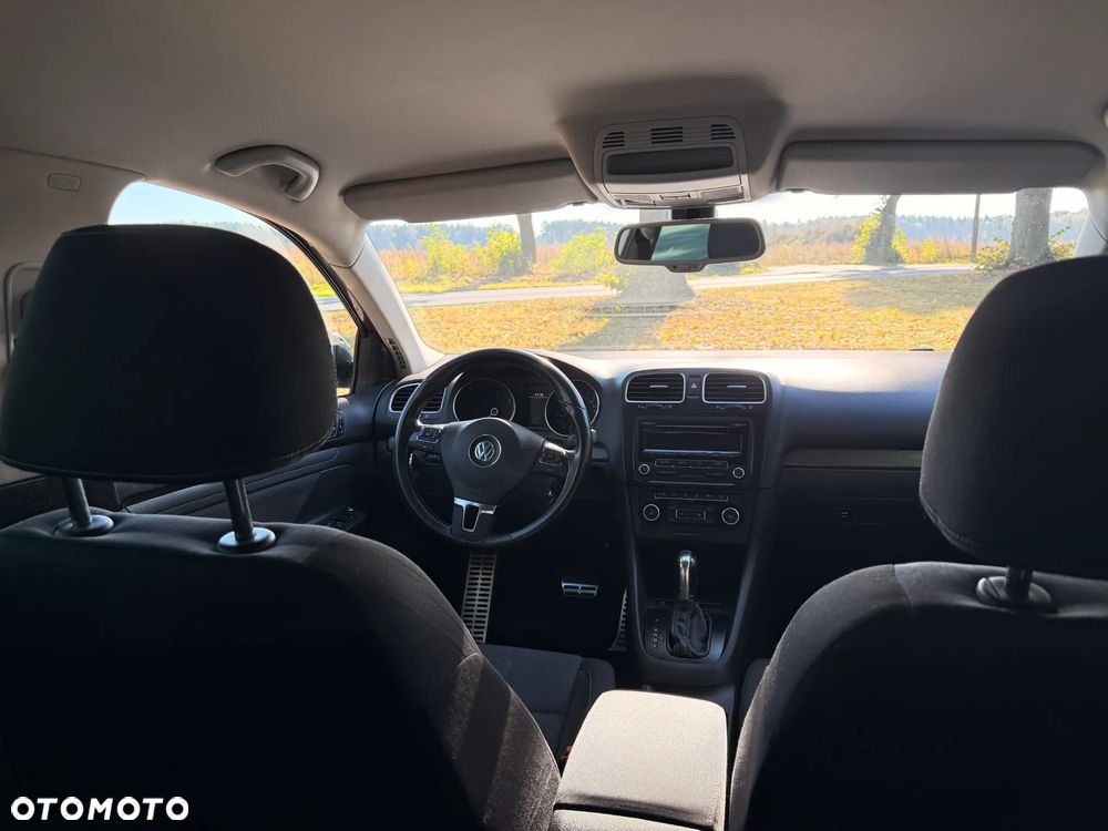 Volkswagen Golf - 22