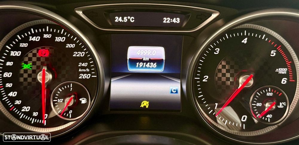 Mercedes-Benz A 180 d AMG Line - 18