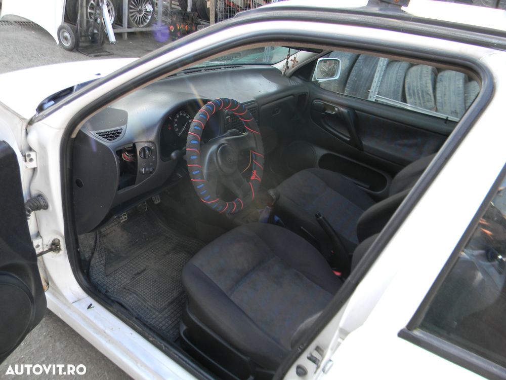 Dezmembrari  VW POLO (6N1)  1994  > 1999 60 1.4 Benzina - 9