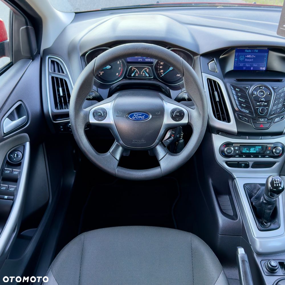 Ford Focus 1.6 Titanium - 12