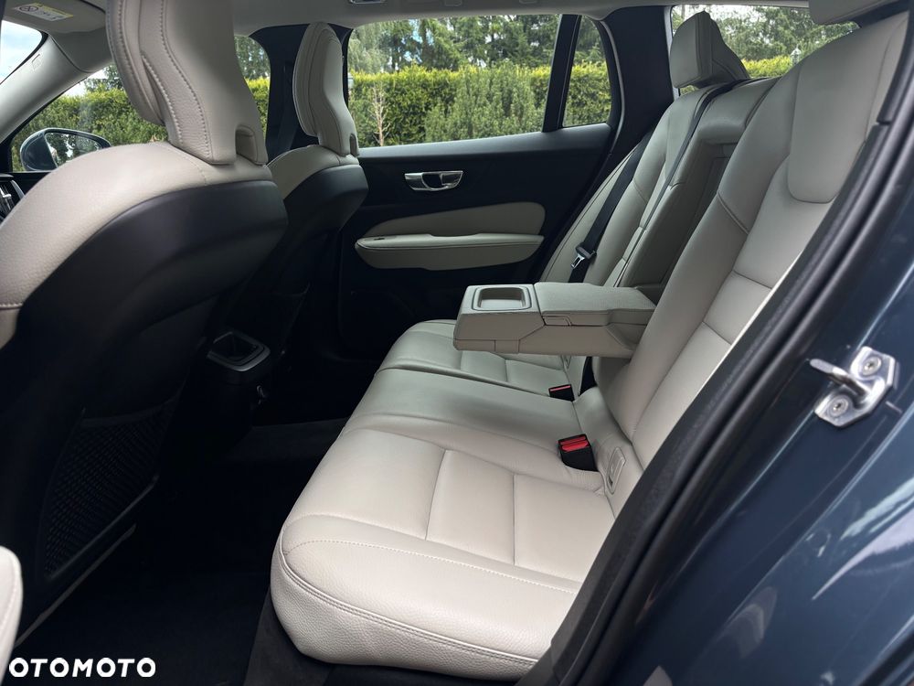 Volvo V60 D3 Geartronic Momentum Pro - 19