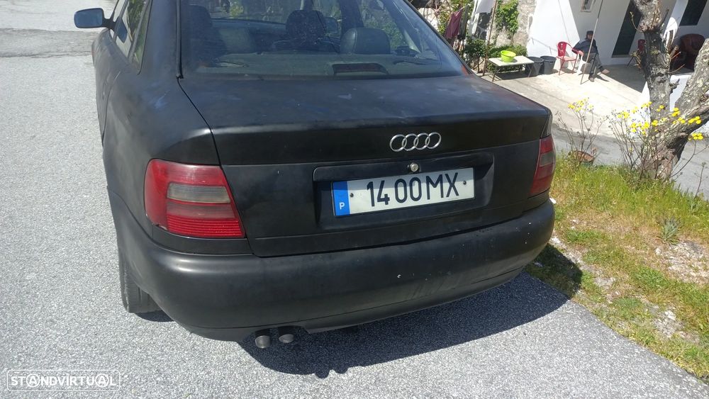 Audi A4 1.9 TDI Confort - 3