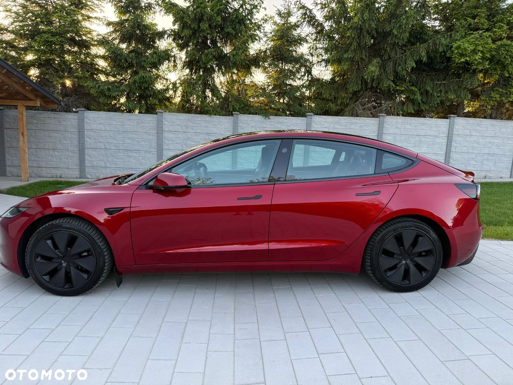 Tesla Model 3 - 3