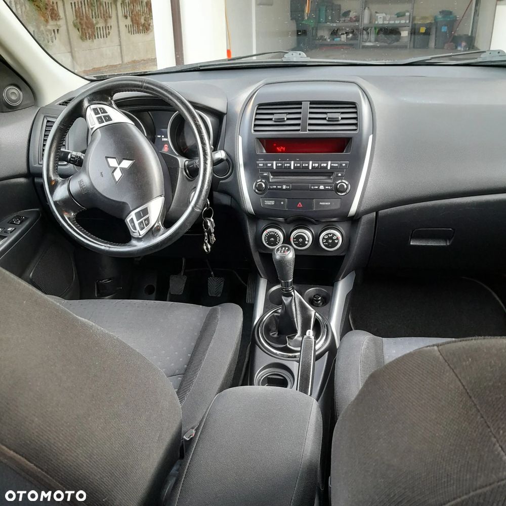 Mitsubishi ASX - 10