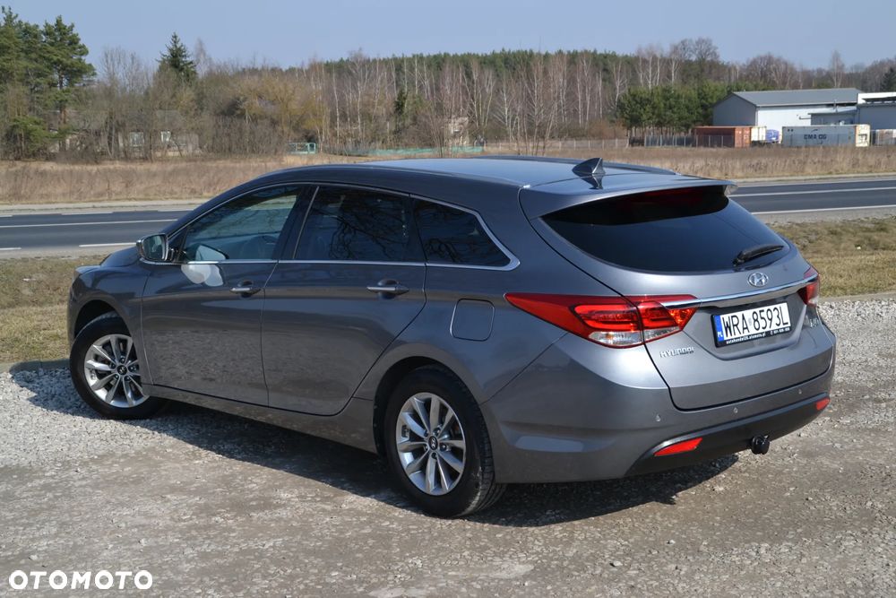 Hyundai i40 Kombi blue 1.6 Space - 19